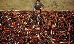 GUNS