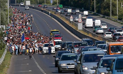 MIGRANTS