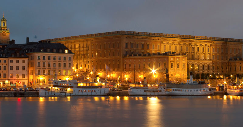 Swedish King Considers Opening Up Royal Palaces To House Refugees