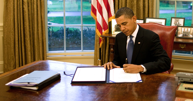 Obama Arms ISIS-Linked Militants - Without Background Checks!