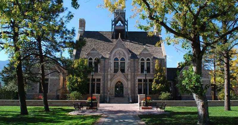 Student Gets 6 Month Suspension For Saying Black Women Are "Not Hot"